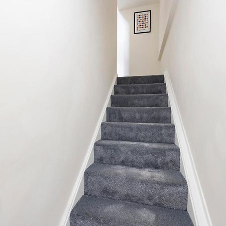 2 bedroom apartment on Peebles High Street Buitenkant foto