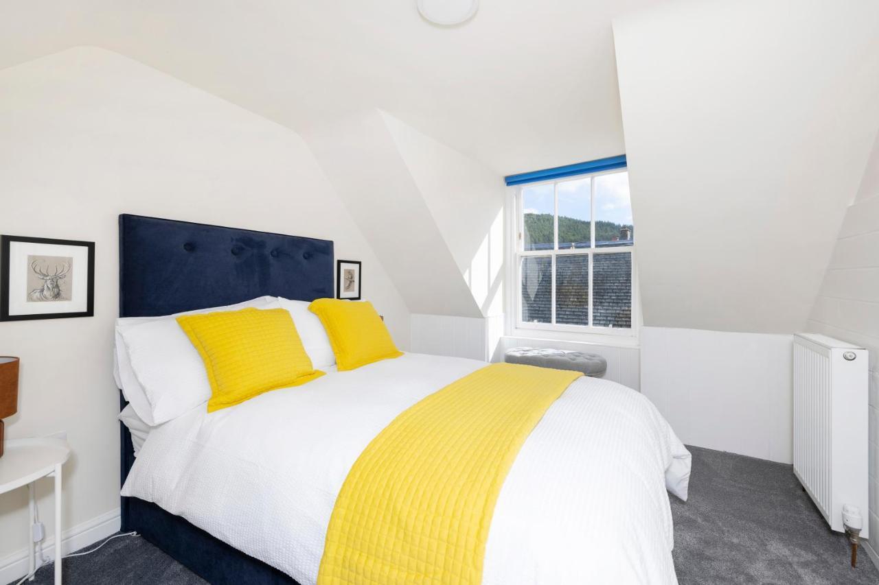 2 bedroom apartment on Peebles High Street Buitenkant foto